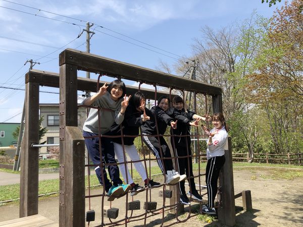 ＜写真２＞文京台南町公園散策の模様