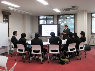 北海道月形高等学校生徒さんの見学風景