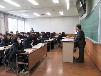 北見商科高等専修学校生徒さんの見学風景