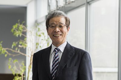 学長　山谷圭三郎