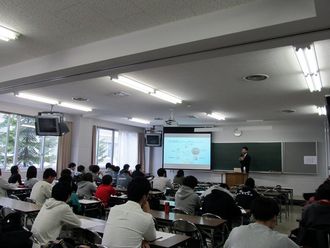 健康福祉学概論Ⅰで社会福祉士をお招きしました