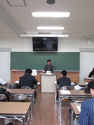 介護福祉士養成課程3年生　「介護実習Ⅰ報告会」を開催しました