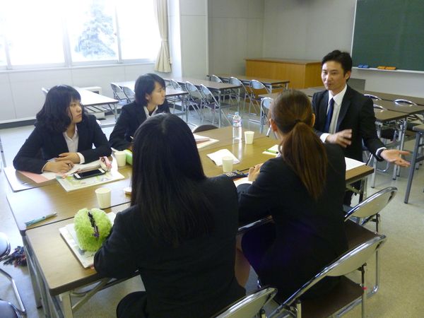 実習生受入先有限会社やまほ 山保義和氏のご講話の模様